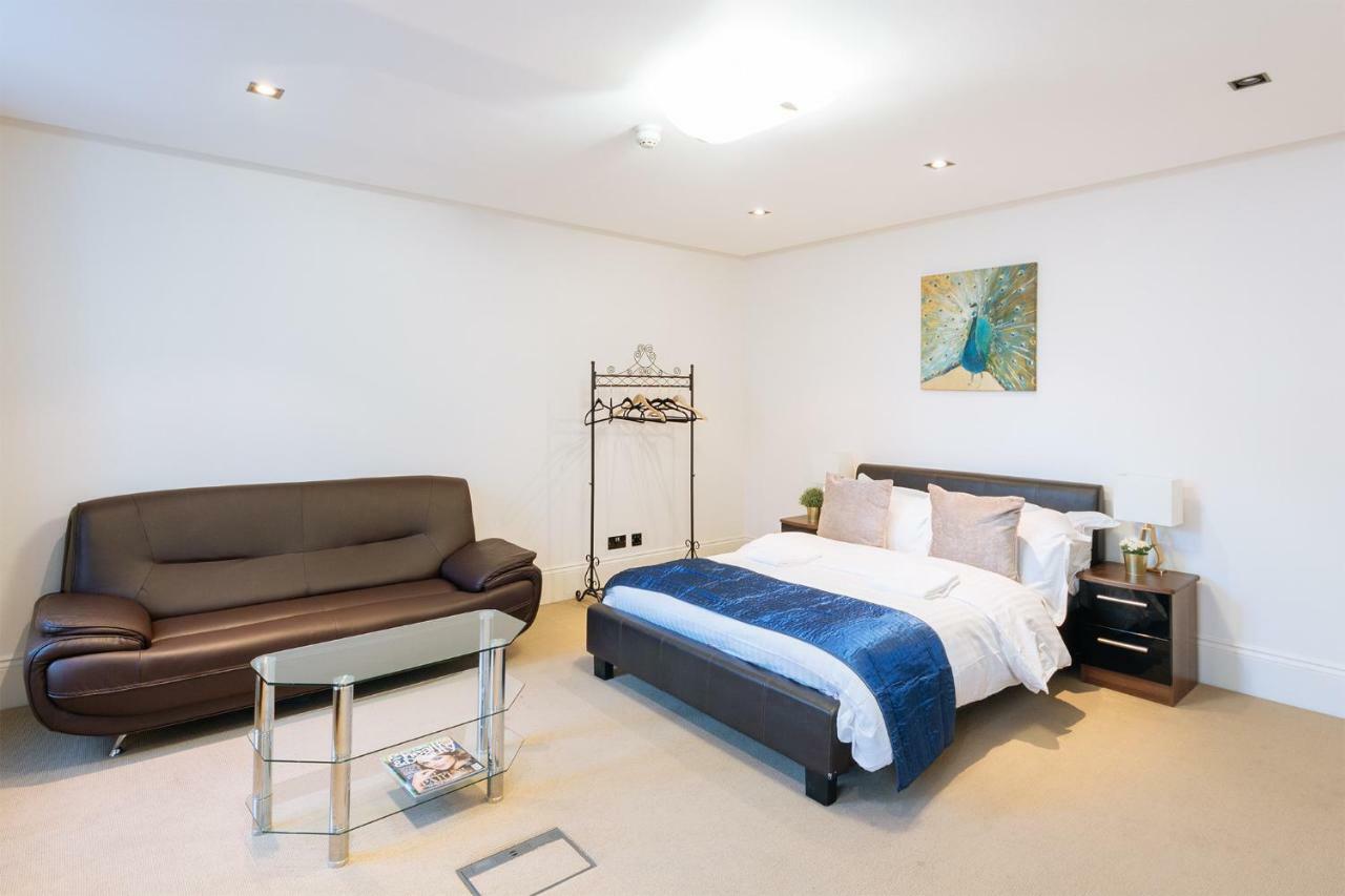 Mayfair Affittacamere 4*